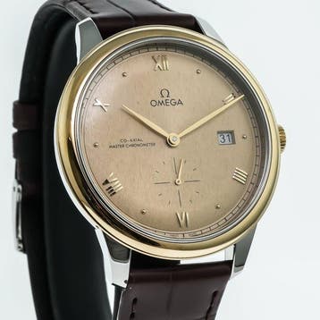 OMEGA - 41 mm, stainless steel  yellow gold on leather, Nieuw
