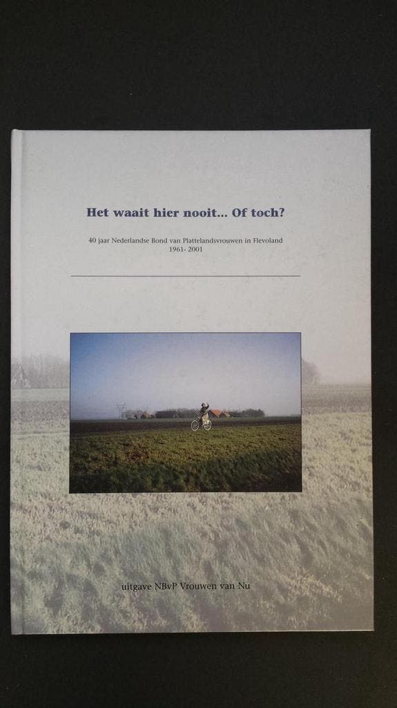 Het waait hier nooit ..... of toch? 9789090144269, Boeken, Overige Boeken, Zo goed als nieuw, Verzenden
