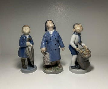 Royal Copenhagen - Beeldje - Set of 3 Danish figurines #4526