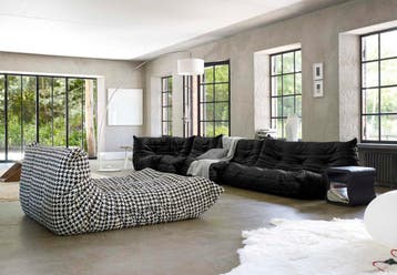GEZOCHT: Ligne Roset Togo — Direct Inkoop, Ophalen of Verzenden, Zo goed als nieuw, Stof, Design Bank Bankstel Zetel Ligne Roset
