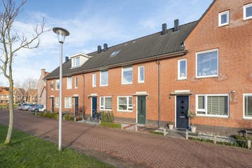 Huis Carry van Bruggenplantsoen in Berkel en Rodenrijs, Berkel en Rodenrijs, Zuid-Holland