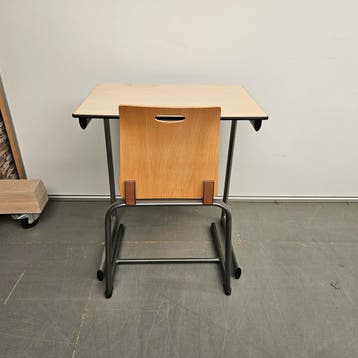 Ahrend schooltafel met schoolstoel - 82x70x50 cm, Ophalen of Verzenden, Nieuw