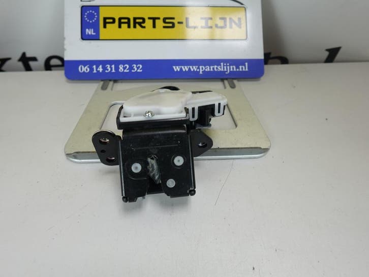 Gebruikte achterklepslot actuator Mazda CX-30 2014-2021 – A8, Auto-onderdelen, Overige Auto-onderdelen, Ophalen of Verzenden