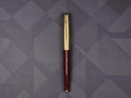 Parker - 61 Burgundy Gold Filled Cap Fountain Pen - England, Nieuw