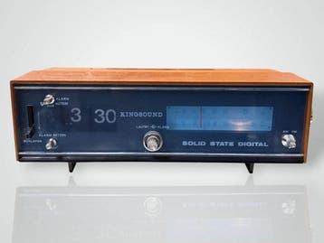 Kingsound - 9FC-2052 AM/FM Solid-State Mechanical Flip-Clock, Nieuw