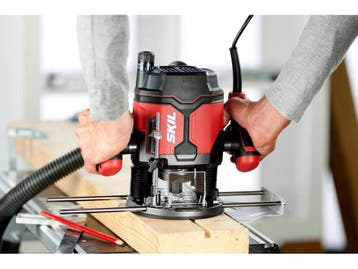 SKIL 1860AA - Bovenfrees 1400W - Instelbare snelheid en, Verzenden, Zo goed als nieuw
