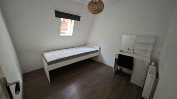 Kamer te huur in s-Gravenhage - 8 m² - 1 kamer(s), Huizen en Kamers, Den Haag