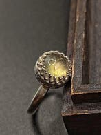 Ring Rinascimento ambachtelijk in 925 zilver met groene