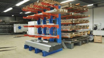 draagarmstelling enkelzijdig set 2,57 mtr. 3,2mtr. hoog, Ophalen