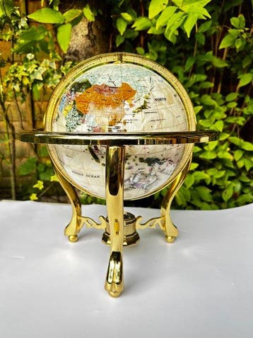 Globe - 1960-1970