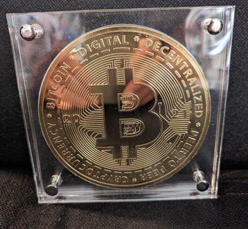 Ghana. 10 Cedis 2021 Bitcoin, 1 kilo (Zonder minimumprijs)