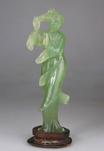Grande Kwanyin Sculptuur Beeldje - Houten Sokkel -