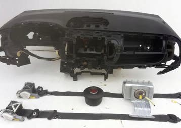 Dashboard + Airbags + Veiligheidsgordels Fiat 500L, Verzenden, Gereviseerd, Fiat