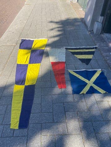 Vlag - 4 old Signal Flags - Verenigd Koninkrijk, Antiek en Kunst