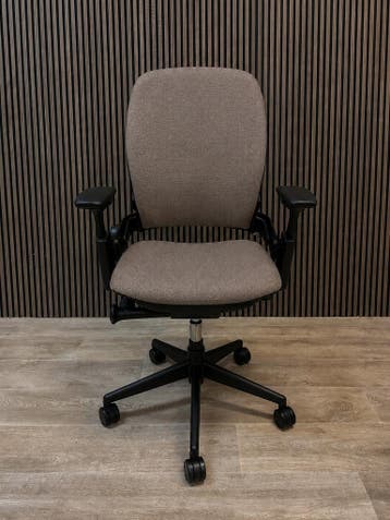 Steelcase Leap V2 Taupe (Showroommodel) Nieuwe Stof, Verzenden, Ergonomisch, Zo goed als nieuw, Bureaustoel