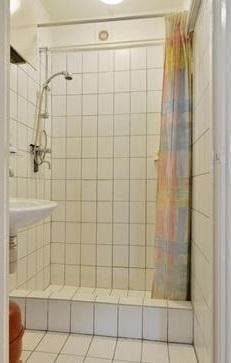 Te Huur Kamer Mijnsherenlaan In Rotterdam, Huizen en Kamers, Minder dan 20 m², Rotterdam