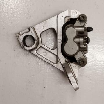 Remklauw met beugel / Yamaha yzf R6 1999 2001, Motoren, Ophalen of Verzenden, Gebruikt