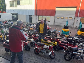 Weer nieuwe Japanse brommers / motorfietsen binnen! oktober, Ophalen