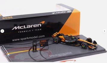 Minichamps 1:43 - Modelauto - Lando Norris McLaren 2025, Nieuw