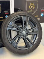 2 stuks Nissan Juke bj.2017 velgen met zomerbanden 225/45R18, 18 inch, Gebruikt, Banden en Velgen, Zomerbanden