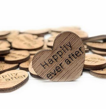 10 houten hartjes Happily Ever After of Mr & Mrs, Hobby en Vrije tijd, Knutselen, Verzenden, Nieuw