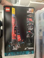 Lego Set - 42174 - Technic - Emirates Team New Zealand AC75, Nieuw