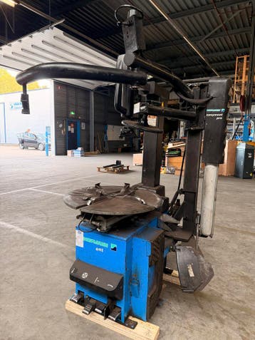 HOFMANN MONTY 3300 De- en monteermach - Gebruikt - €500,- ex, Auto diversen, Ophalen of Verzenden, Gebruikt