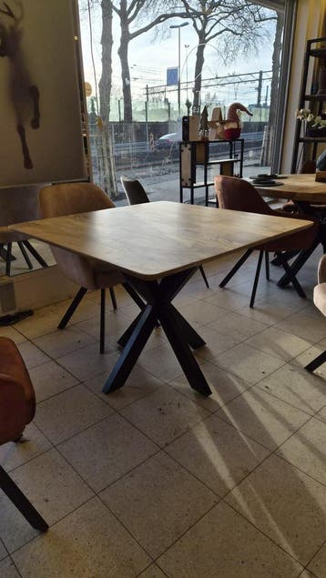 Eettafel Mangohout | Vierkant | VAKANTIEGELD DEALS, Vierkant, Nieuw, Vijf personen of meer, Industrieel