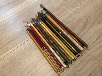 A set of 16 Japanese calligraphy brushes, - Kalligrafiepen
