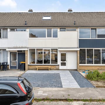 Huis in Veendam gevonden voor €2000,- pm, 50 m² of meer, Overige regio's