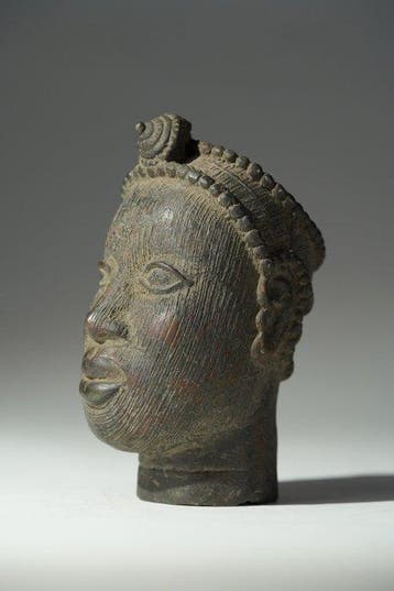 Een bronzen hoofd - Ife - Nigeria (Zonder minimumprijs)