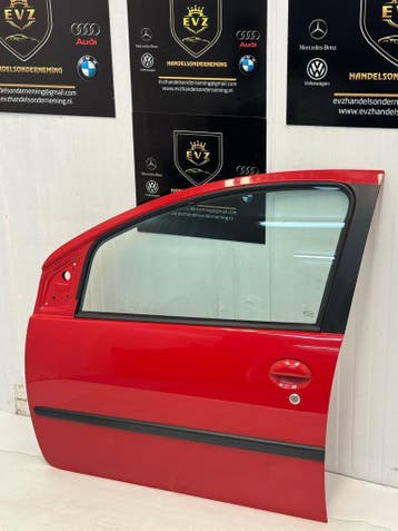 Citroën C1 portier 4-deurs links voor deur bj.2008 rood, Auto-onderdelen, Carrosserie en Plaatwerk, Gebruikt, Voor, Citroën, Deur