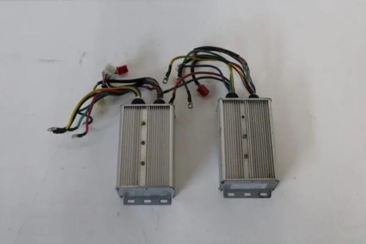 Controller Etalian en Sakura EV2000, Fietsen en Brommers, Brommeronderdelen | Scooters, Zo goed als nieuw