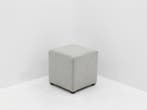 Poef - Mobitec - 45x42x42cm(hxbxd) -  lichtgrijs, Werkplek, Ophalen of Verzenden, Gebruikt, Overige typen