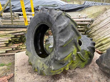 Pirelli TM700 420/70R24, Ophalen, Nieuw