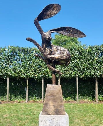 sculptuur, Leaping hare - 65 cm - Brons