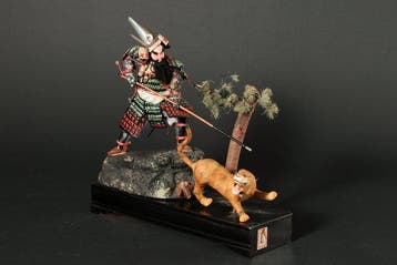 Samurai Doll – Kato Kiyomasa Tiger Hunt by Seikosai Kazan, Antiek en Kunst