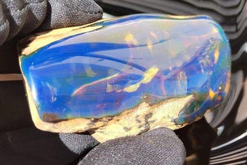 Birmese Blauwe Amber - Hoge Kwaliteit!- 61 g