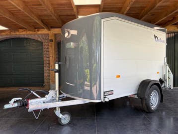 Gesloten aanhangwagen Roadster 255 geremd, Ophalen, Nieuw