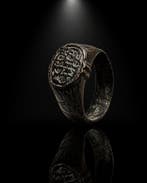 Byzantijns–Kruisvaardersperiode Bronzen zegelring met heilig