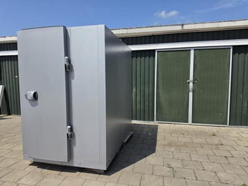 Vriescel 140 x 200 x 211 cm Nieuw lichte transportschade, Nieuw in verpakking, Koelen en Vriezen