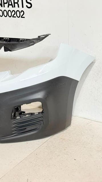 Peugeot Partner Voorbumper 9816765680, Ophalen, Gebruikt, Voor, Bumper