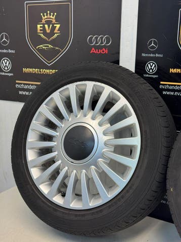 2 stuks 185/55R15 inch Fiat 500 bj.2011 lichtmetalen velgen, Gebruikt, 15 inch, Banden en Velgen, 185 mm