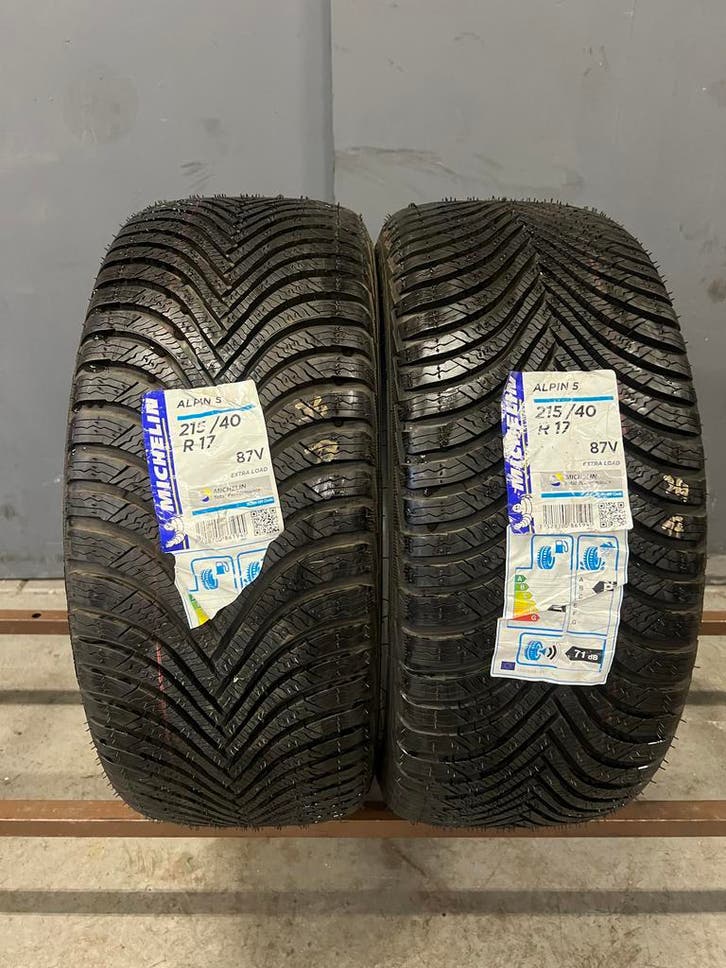 Nieuwe Michelin Alpin 5 banden, maat 215/40R17 87V, Auto-onderdelen, Banden en Velgen, 17 inch, Winterbanden, 215 mm, Personenwagen