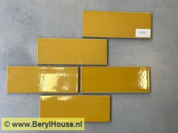 € 20,- per m2  St.Joris Geel verglaasde tegels strippen, Verzenden, Nieuw, Minder dan 20 cm, 20 tot 40 cm