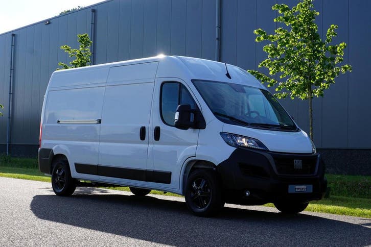 Fiat Ducato 35 2.2 MultiJet L3H2, Auto's, Bestelauto's, Lease, Grijs, Handgeschakeld, Financial lease, Wit, Fiat, Stof, Diesel