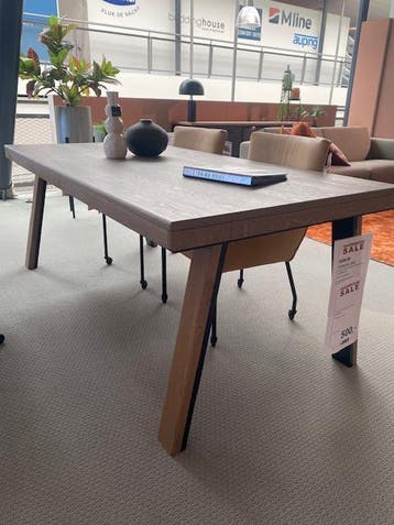 Dublin  eettafel 200, Ophalen, Nieuw, Eikenhout