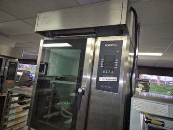 Leventi oven op rvs onderstel VEILING, Gebruikt, Ovens, Magnetrons en Steamers