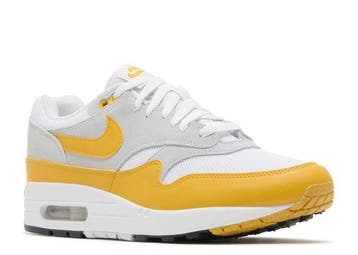 Nike Air Max 1 Essential University Gold (Sneakers), Nike air max, Overige kleuren, Verzenden, Nieuw