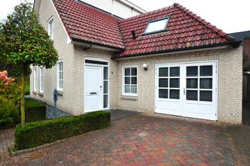 Te huur: Huis Dorsvelden in Best, Huizen en Kamers, Best, Noord-Brabant